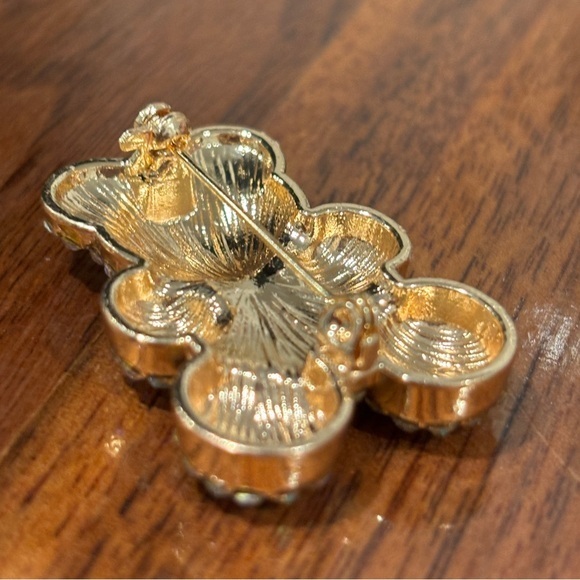 Diamond Rhinestone On Gold Gummy Bear Brooch NWT - Picture 6 of 8